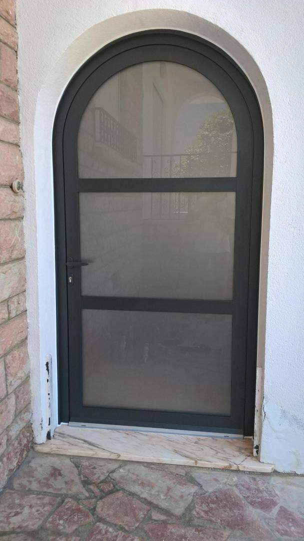 Porte d'entrée PVC  Llupia