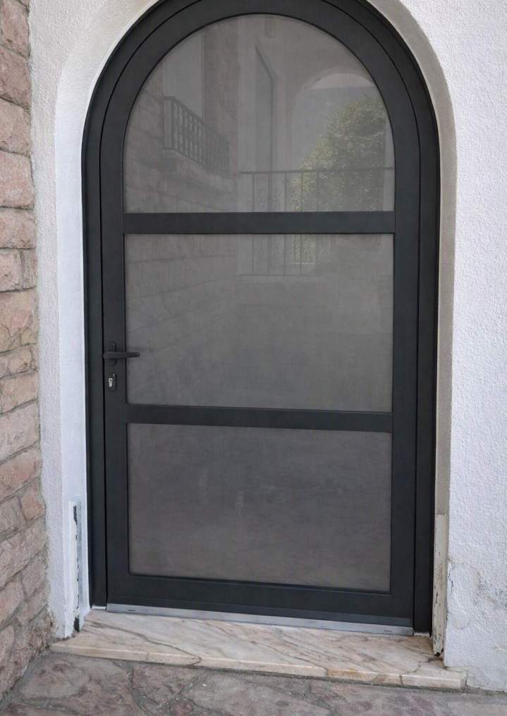 Porte d'entrée PVC  Llupia
